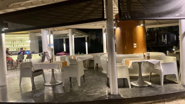 Barracuda Bar & Grill - Thai Food in Kaw Kwang Beach, Koh Lanta