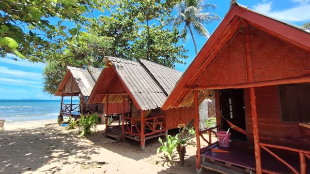 Breizh Cape Beach Bungalows - Bungalows & Beach Huts in Relax Bay, Koh Lanta