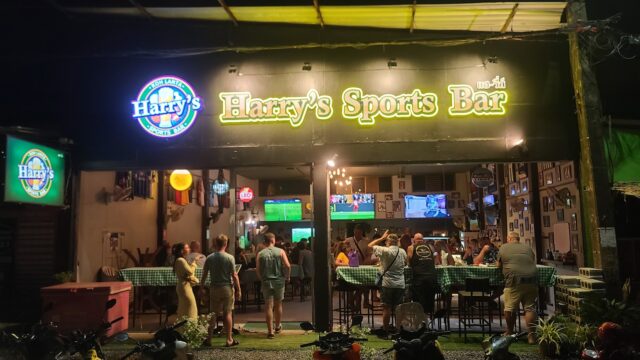 Harry's Sports Bar - Sports Bars in Long Beach (Phra Ae), Koh Lanta