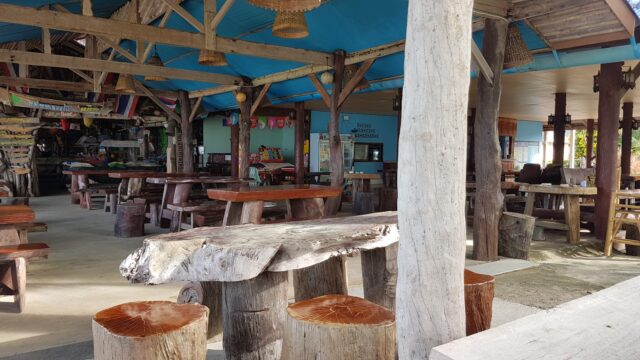 Lanta Emerald Restaurant - Thai Food in Klong Khong Beach, Koh Lanta