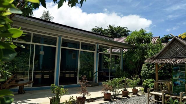 Lanta Fa Rung Beach Resort - Bungalows & Beach Huts in Klong Khong Beach, Koh Lanta
