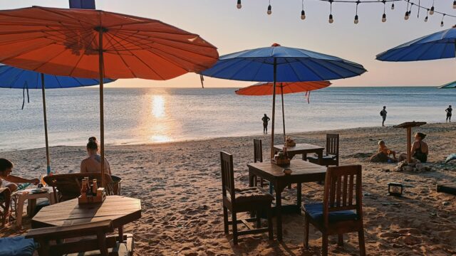 Lanta Fa Rung Beach Restaurant - Thai Food in Klong Khong Beach, Koh Lanta