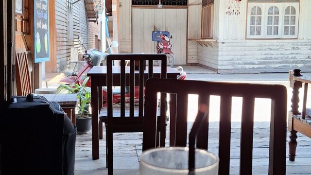Old House Coffee & Shake - Cafes & Coffee Shops in Ban Saladan (Sala Dan), Koh Lanta