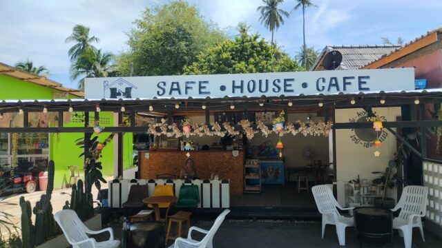 Safe House Cafe - Cafes & Coffee Shops in Klong Khong Beach, Koh Lanta
