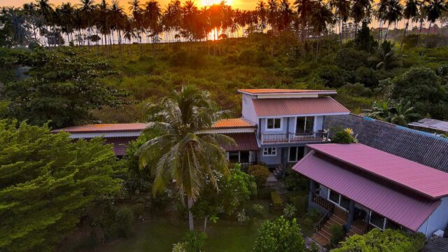 Sunanta Bungalows And The Coffee Corner - Bungalows & Beach Huts in Klong Khong Beach, Koh Lanta
