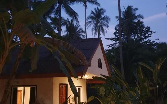 The Mellow Mango - Bungalows & Beach Huts in Klong Khong Beach, Koh Lanta